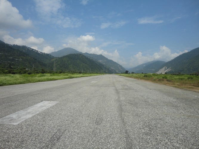 Chinyalisaur Aerodrome (Uttarakhand)